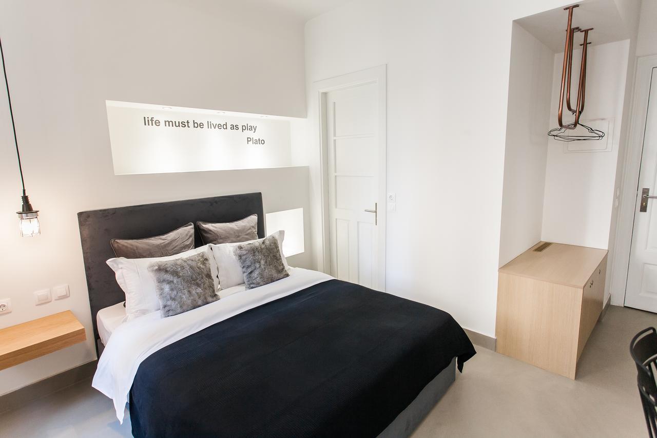 Monastiraki Suites By Livin Urbban アテネ エクステリア 写真