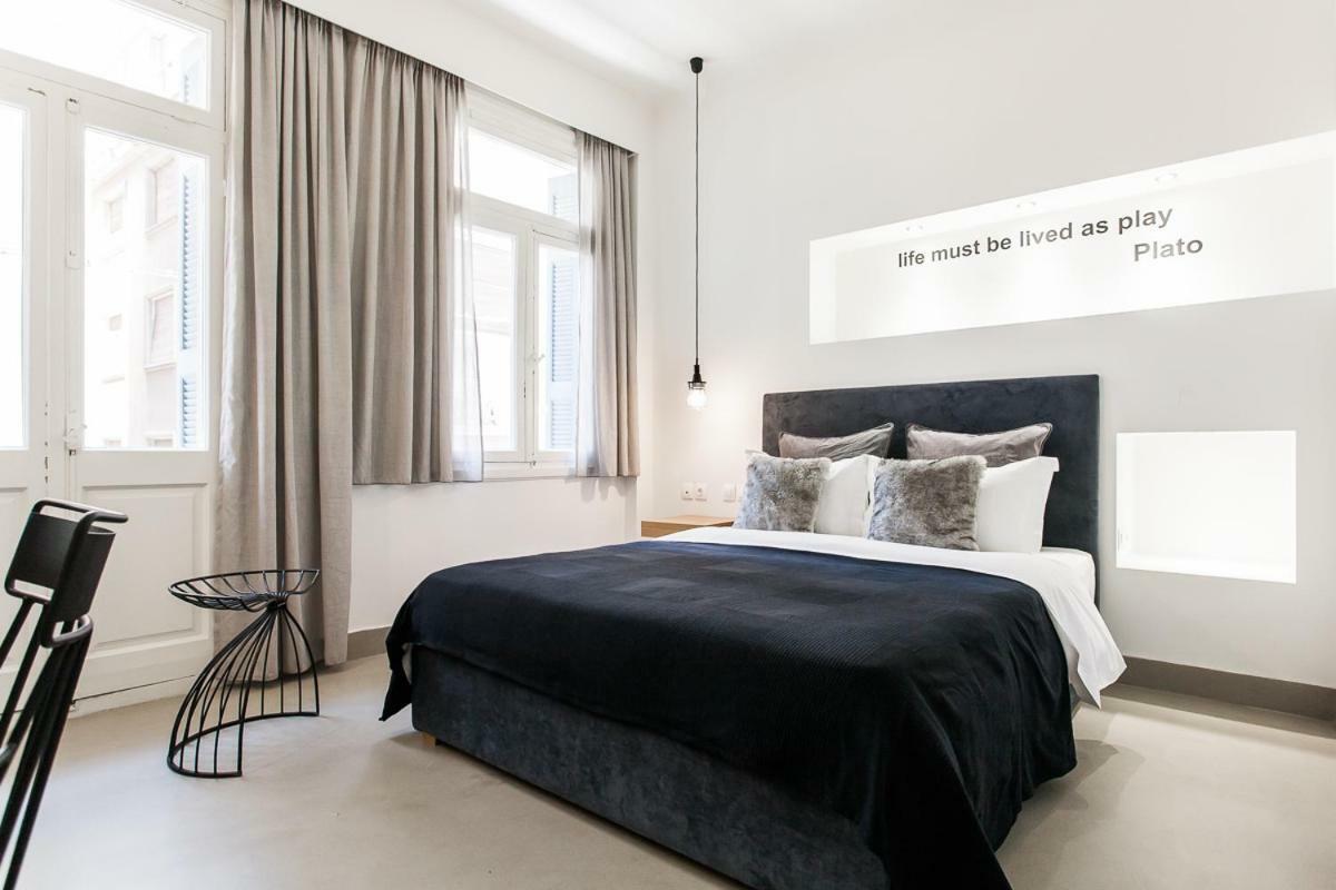 Monastiraki Suites By Livin Urbban アテネ エクステリア 写真