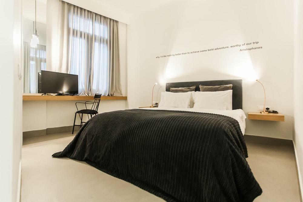 Monastiraki Suites By Livin Urbban アテネ エクステリア 写真